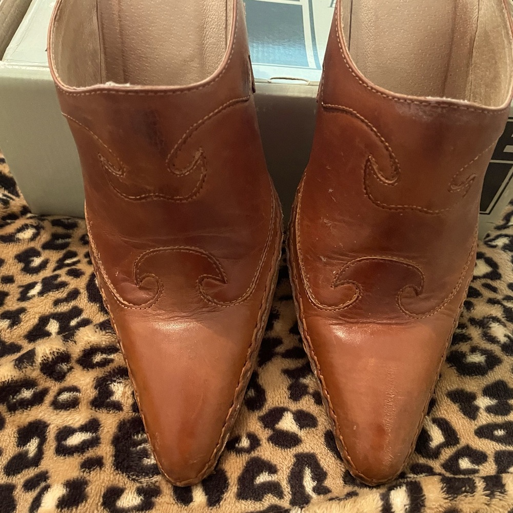 Frye Phoenix Mule booties